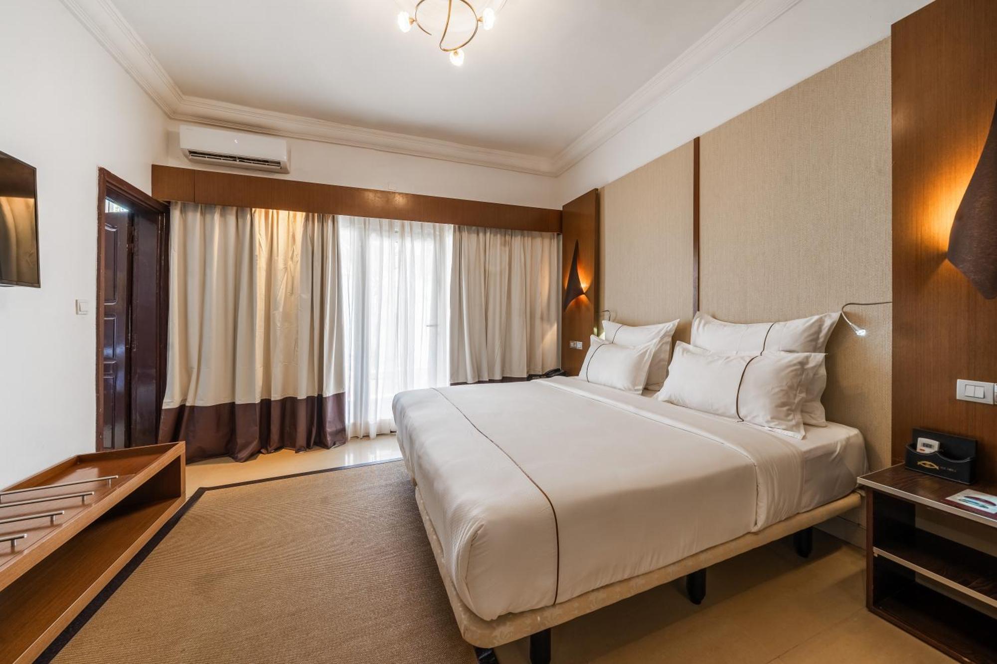Iris Hotel Toubab Dialaw Esterno foto