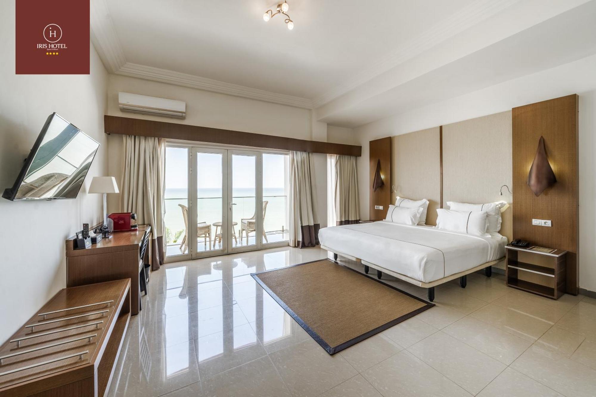 Iris Hotel Toubab Dialaw Esterno foto