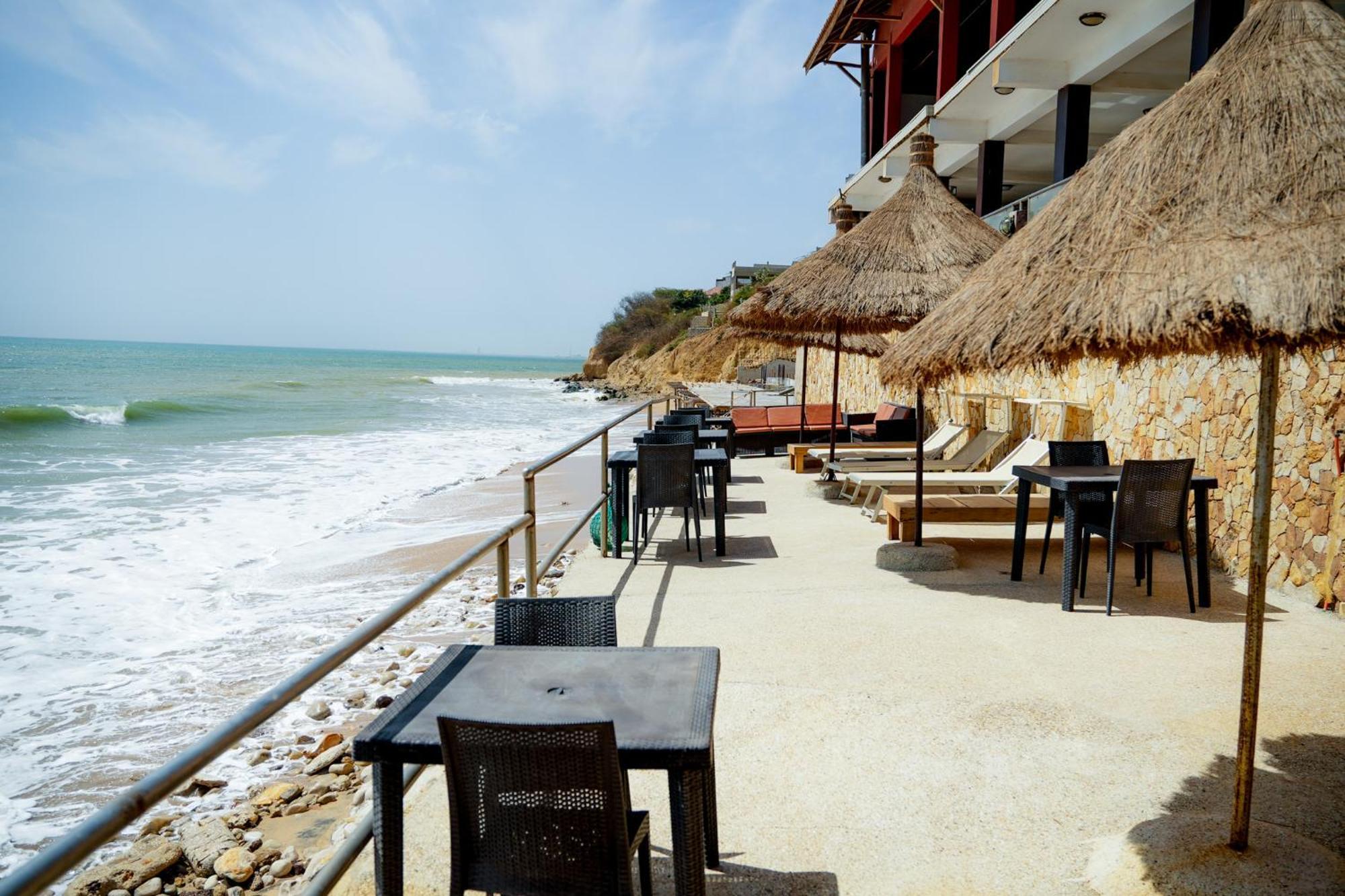 Iris Hotel Toubab Dialaw Esterno foto