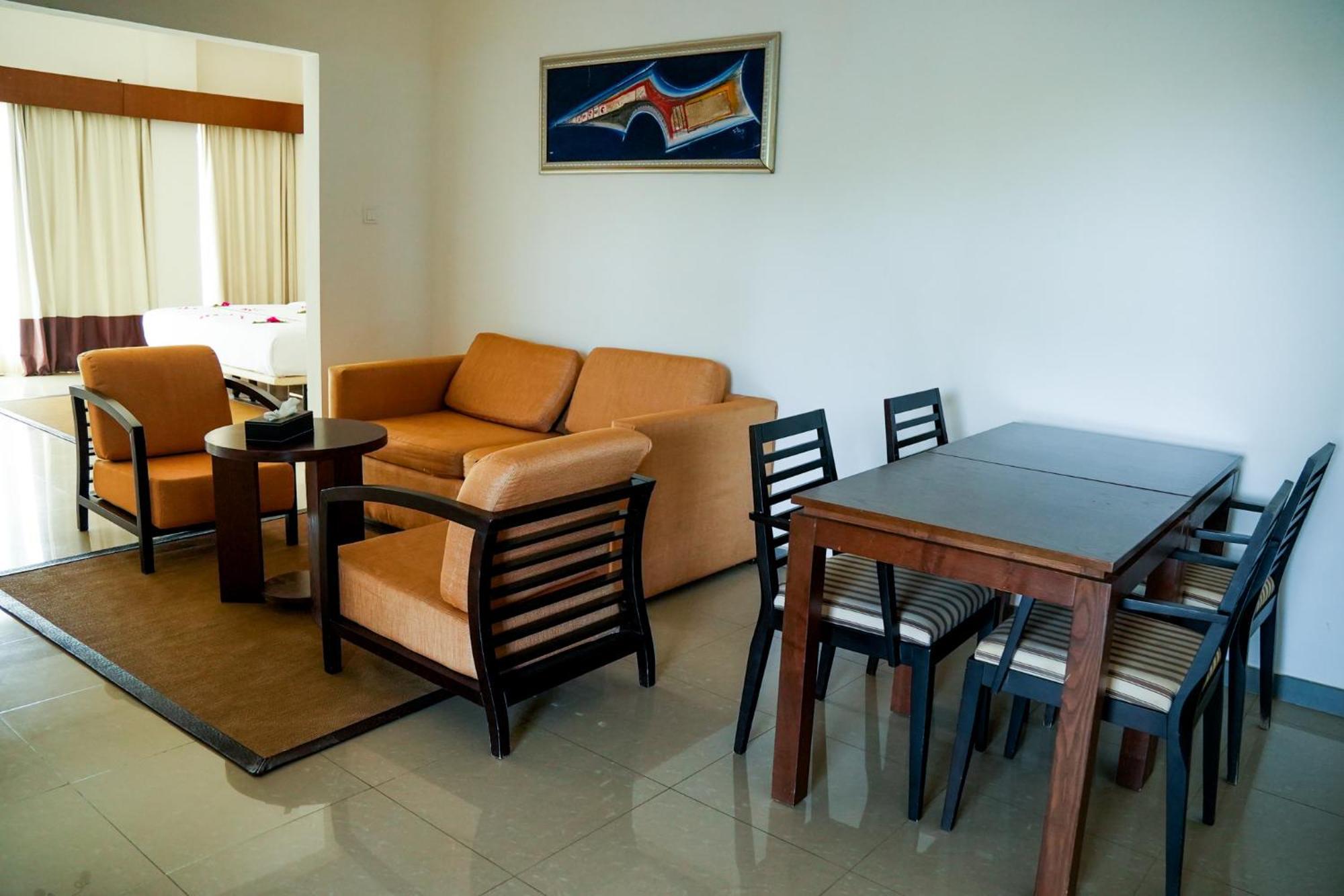 Iris Hotel Toubab Dialaw Esterno foto