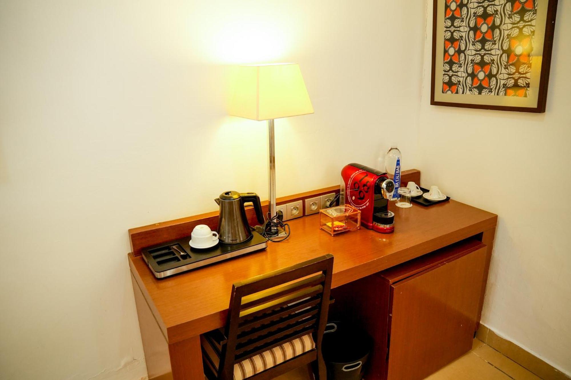 Iris Hotel Toubab Dialaw Esterno foto